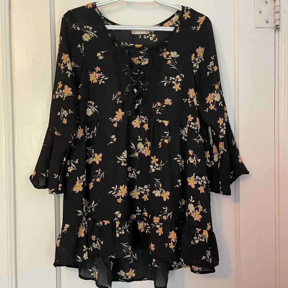 Floral ruffle Altar’d State Blouse
